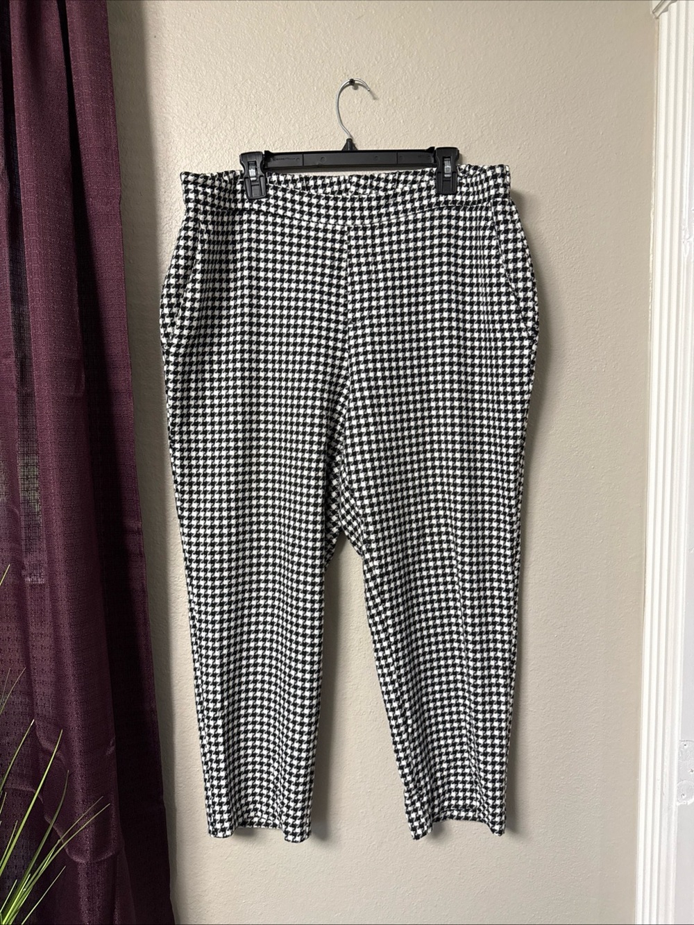 B6/1 Old Navy Chevron Cropped Pants With Pockets Size 16